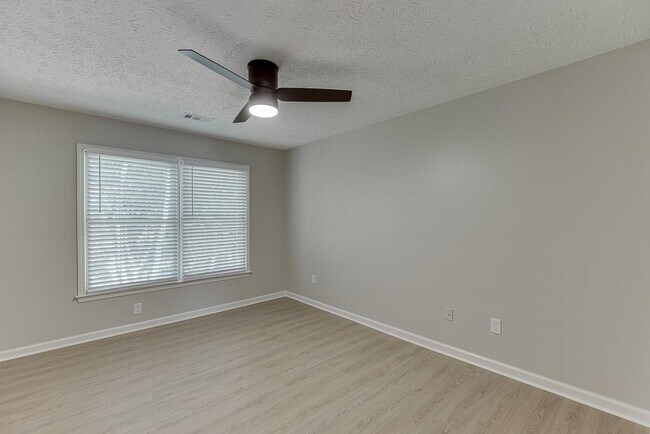 Building Photo - 5570 Cannonero Dr