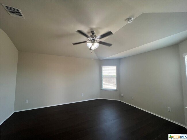 Building Photo - 208 Christopher Dr