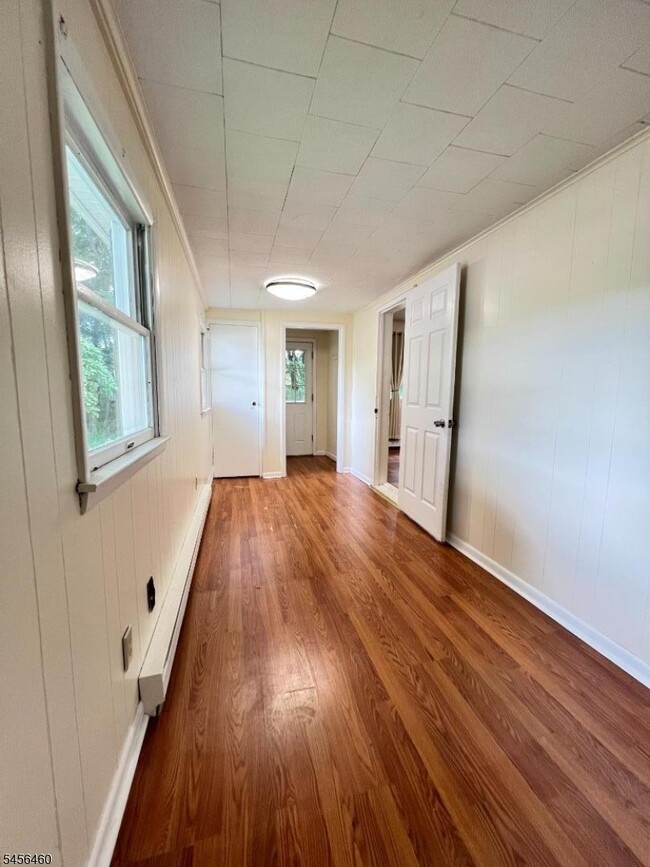 Building Photo - 285 Rutherford Ave