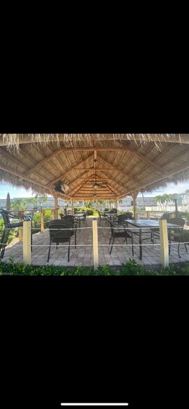 Building Photo - 6777 Winkler Rd