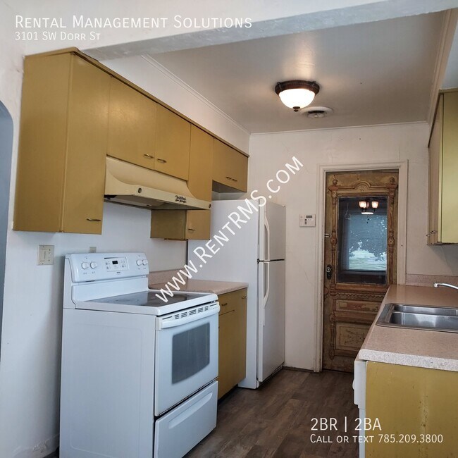 Building Photo - 3101 SW Dorr St