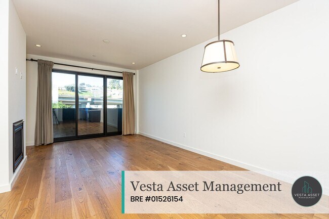 Building Photo - Welcome Home to Dogpatch's Finest