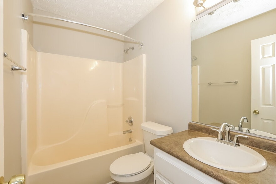 Building Photo - 304 Mary Alice Dr