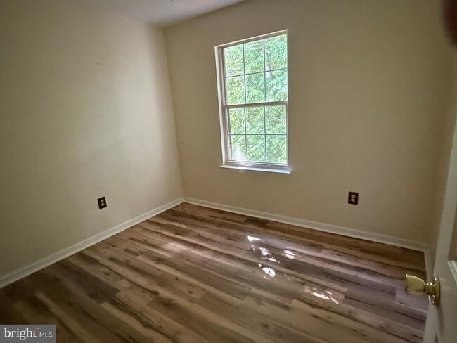 Building Photo - 9324 Daly Ct