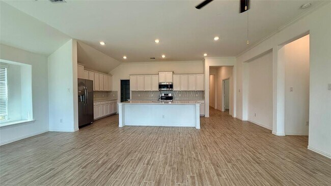 Building Photo - 13018 Hydeland Dr