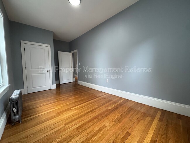 Building Photo - 56 Coolidge St