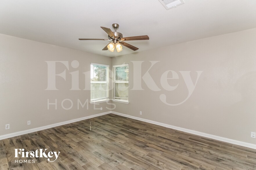 Building Photo - 2138 Brinkley Dr