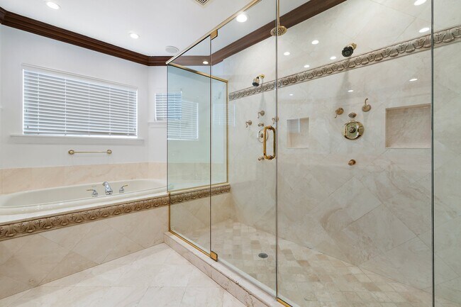 Building Photo - 702 Maritime Way