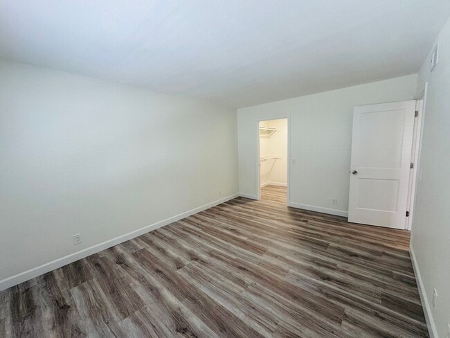 Building Photo - Remodeled Single-Level Beauty in Wildwood!