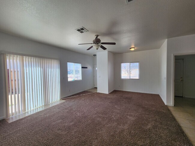 Building Photo - 8536 Aspen Ave