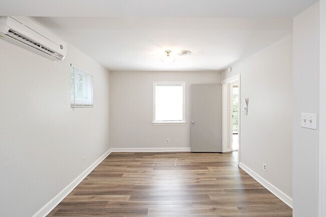 Building Photo - Pet-Friendly Fry's Spring Basement Apartment