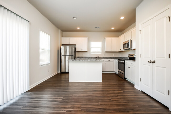 Building Photo - 252 Clydesdale Cir