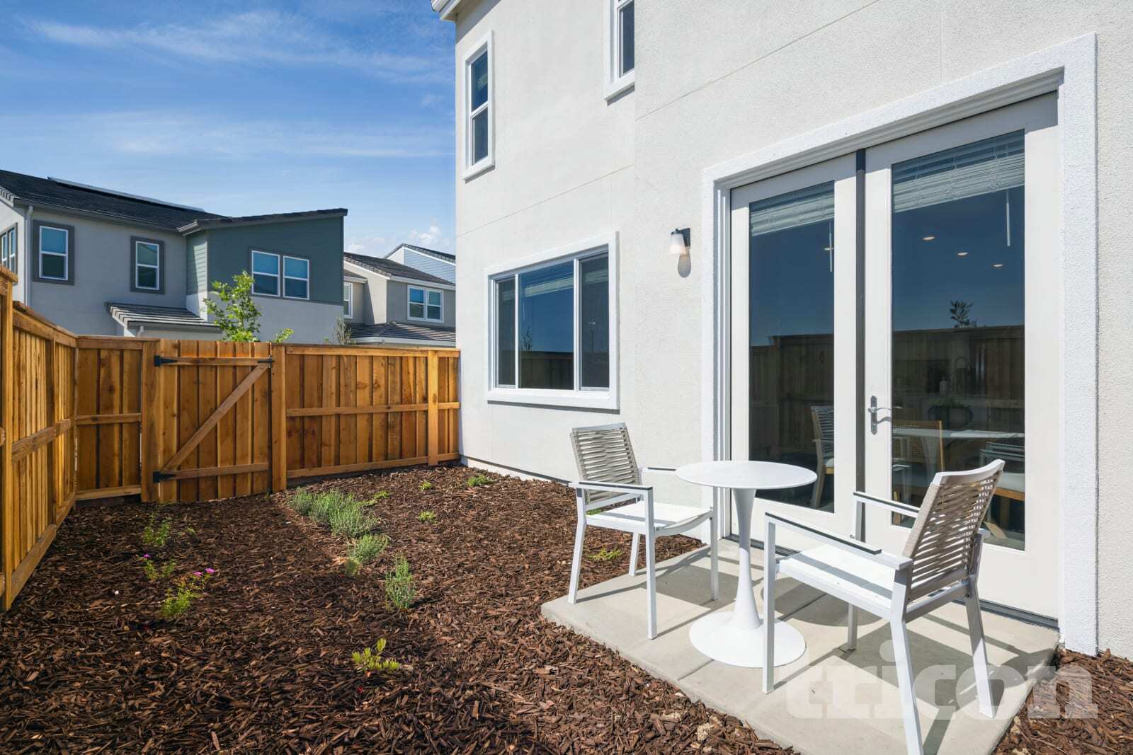 Building Photo - 14 Adella Pl