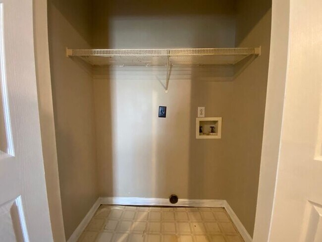 Building Photo - Beautiful Renovated House in North Nashville - Fenced in Yard!