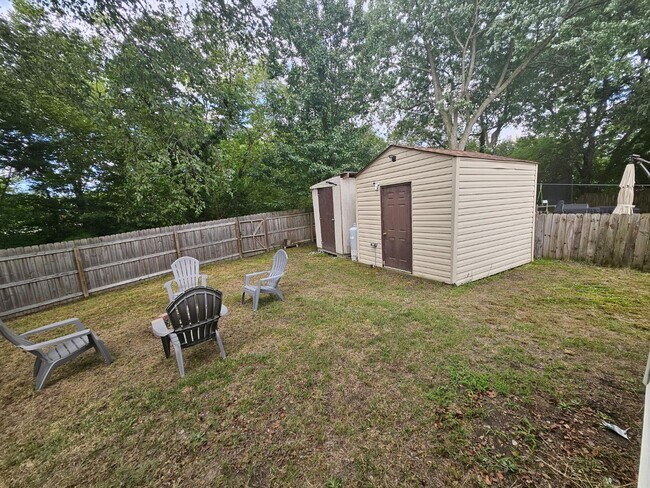 Building Photo - 1036 Glen Willow Dr