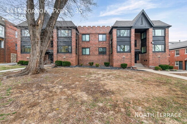 Building Photo - 4419 Roanoke Pkwy