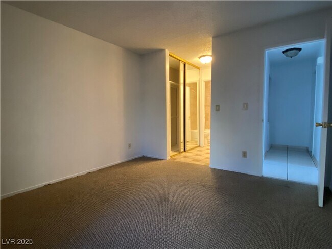 Building Photo - 4872 Nara Vista Way
