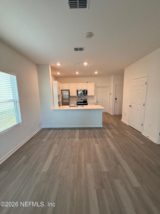 Building Photo - 891 Rivertree Pl