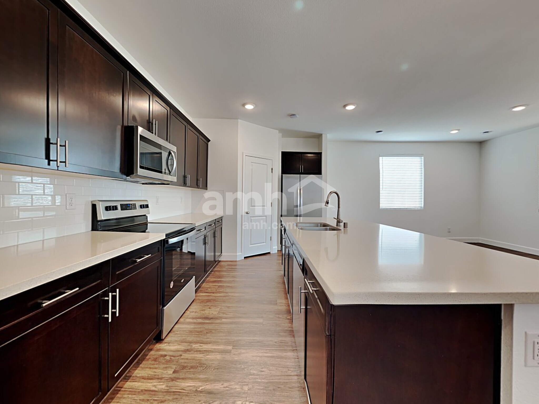 Building Photo - 9121 S Conquistador St