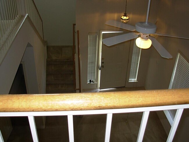 Building Photo - 2103 Keepsake Dr