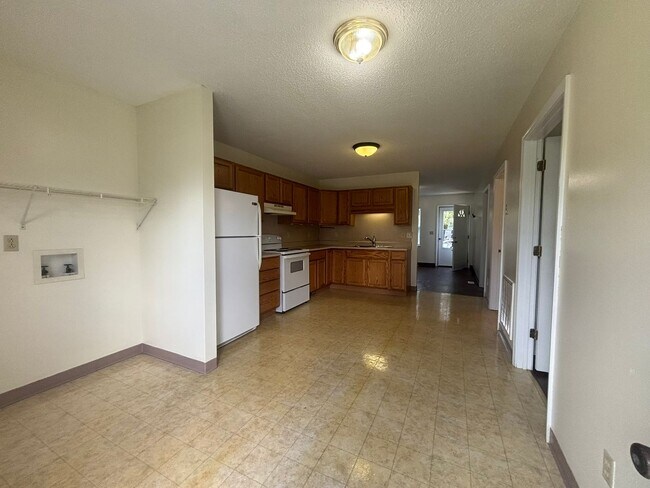 Building Photo - Ed Davis Apartments