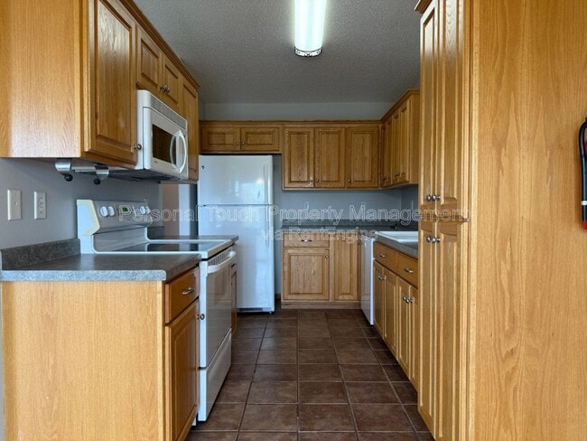 Building Photo - 1143 39th Ave S