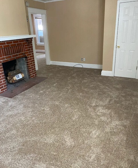 Building Photo - 9267 Buckman Ave