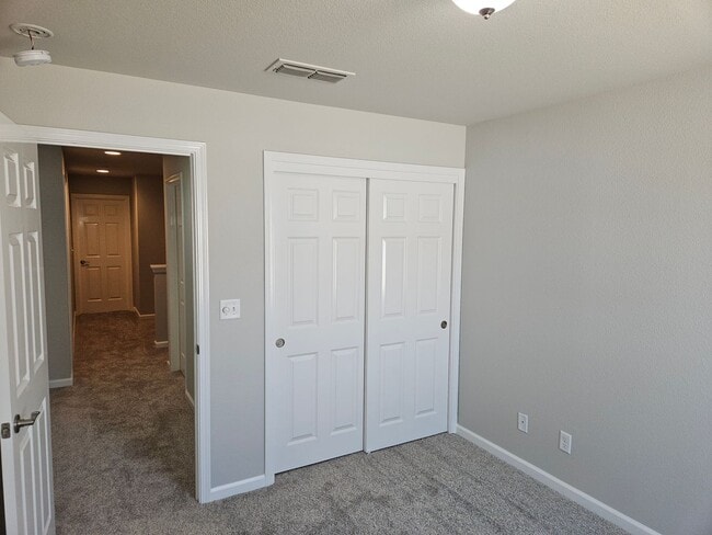 Building Photo - 675 Mission De Oro Dr
