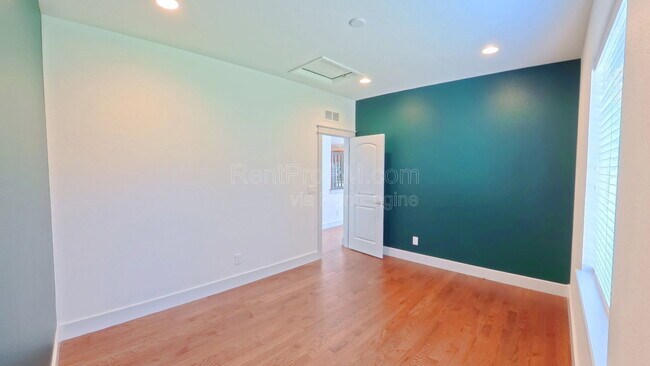 Building Photo - 3802 Wild Elm Way