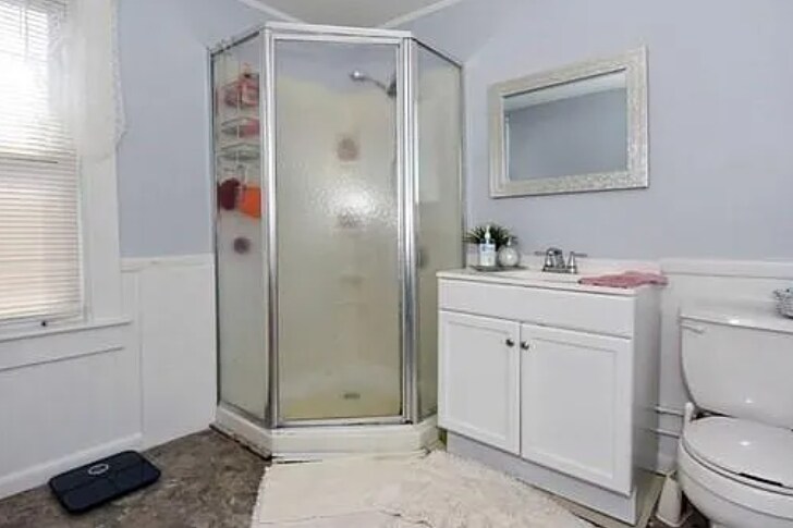 Building Photo - 973 Central St