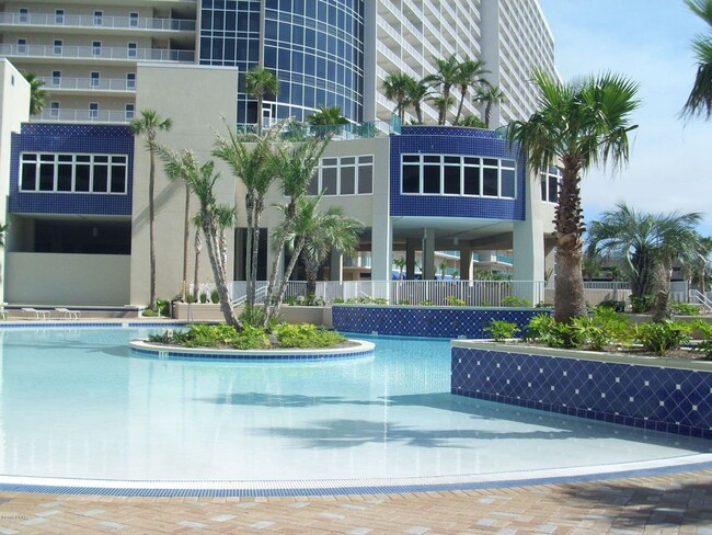 Building Photo - Condo in Laketown Wharf for Rent!