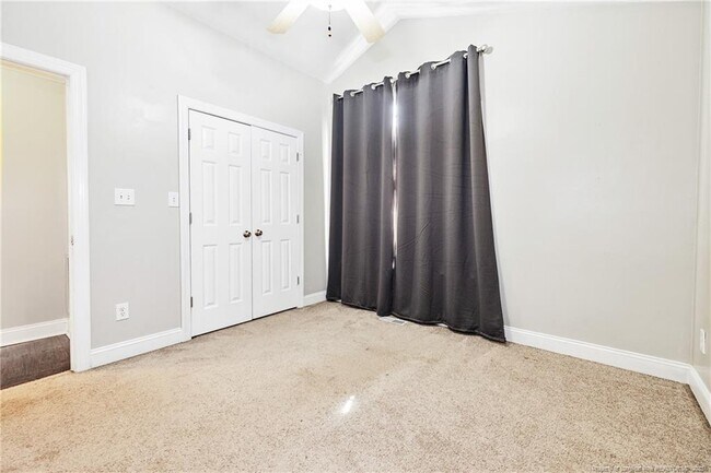 Building Photo - 5806 Rainsford Dr