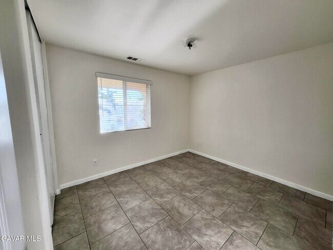 Building Photo - 43256 Carol Dr
