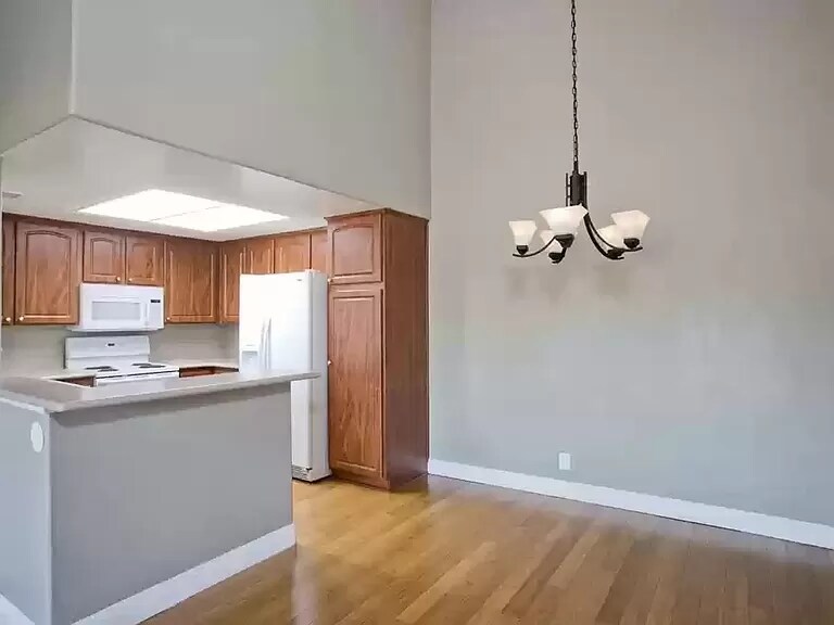 Building Photo - 42140 Lyndie Ln