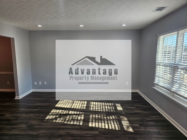 Building Photo - 2853 Da Vinci Blvd