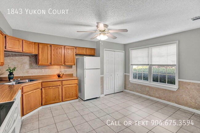 Building Photo - 1843 Yukon Ct