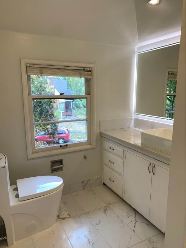 Building Photo - 4247 NE Glisan St