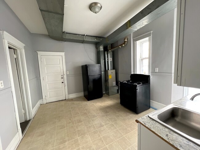 Building Photo - 4159 S Western Ave