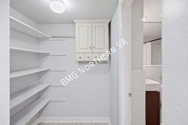 Building Photo - 3310 S 28th St