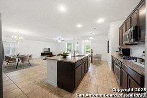 Building Photo - 14724 Costa Leon