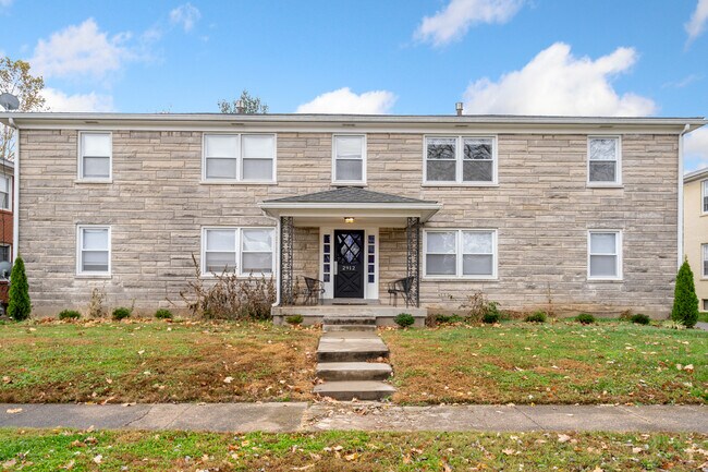 Building Photo - 2912 Abigail Dr