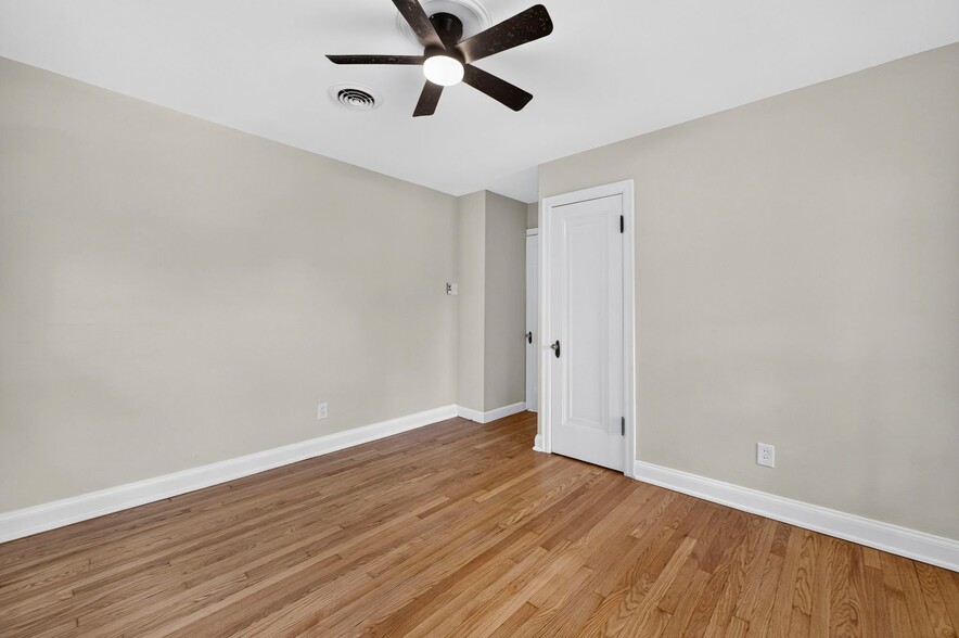 Building Photo - 7310 Drexel Dr