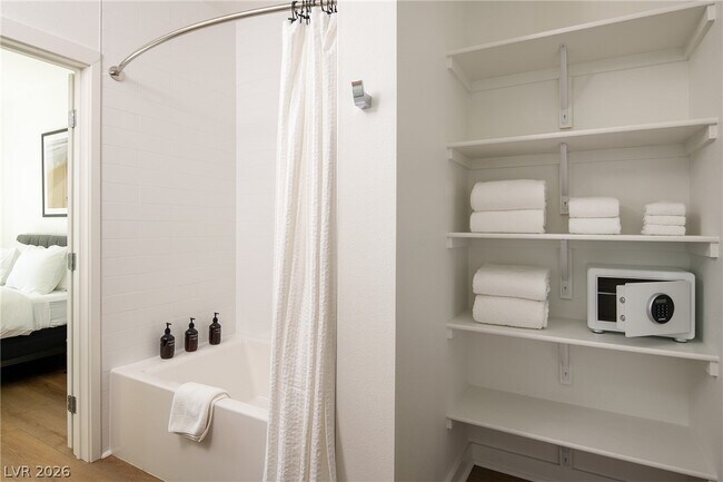 Building Photo - 11055 S Las Vegas Blvd