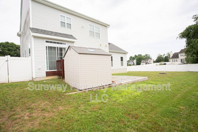 Building Photo - 1 Tweentown Cl