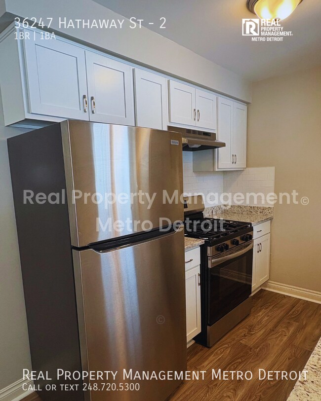 Building Photo - 36247 Hathaway St