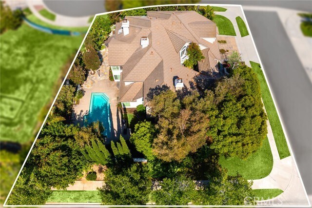 Building Photo - 779 Coral Tree Way