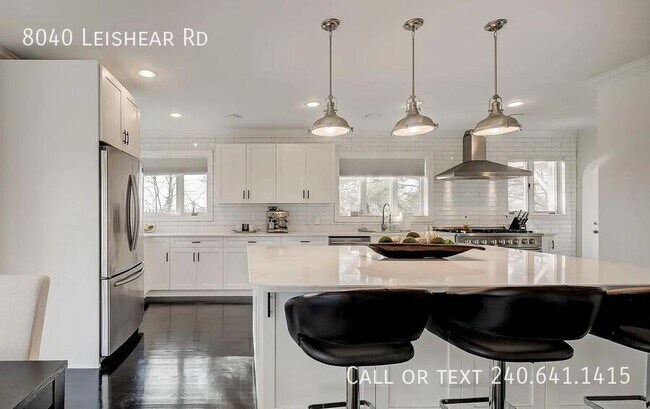 Building Photo - 8040 Leishear Rd