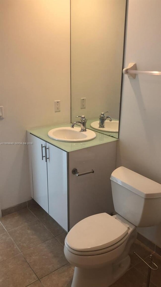 Building Photo - 315 NE 3rd Ave