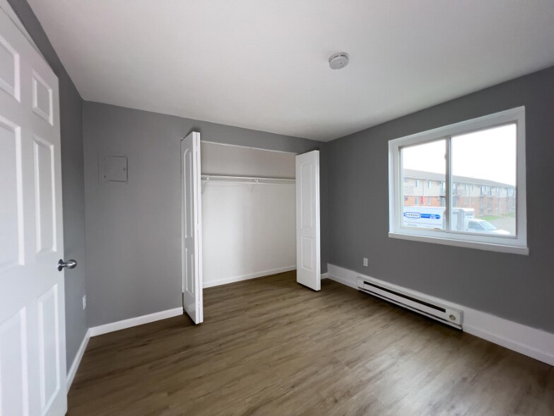 Building Photo - 4337 Clarkwood Pkwy