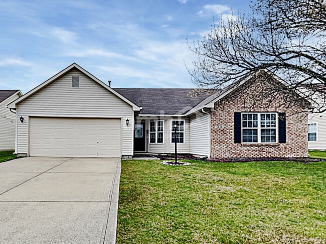 Building Photo - 5606 Wood Hollow Dr